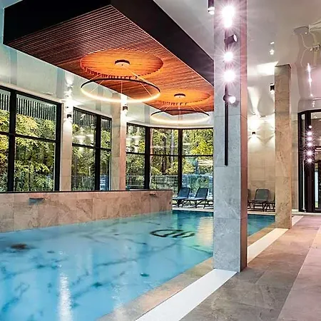 Bursztynowe Resort&spa מלון דירות